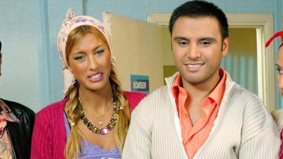 Alişan ve Çağla Şıkel'den dizi sürprizi!