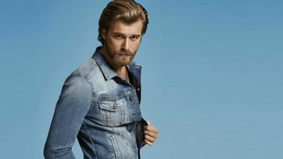 Kıvanç Tatlıtuğ köpekleri için ev değiştiriyor