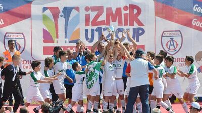 İzmir Cup'ta şampiyon Bursaspor oldu
