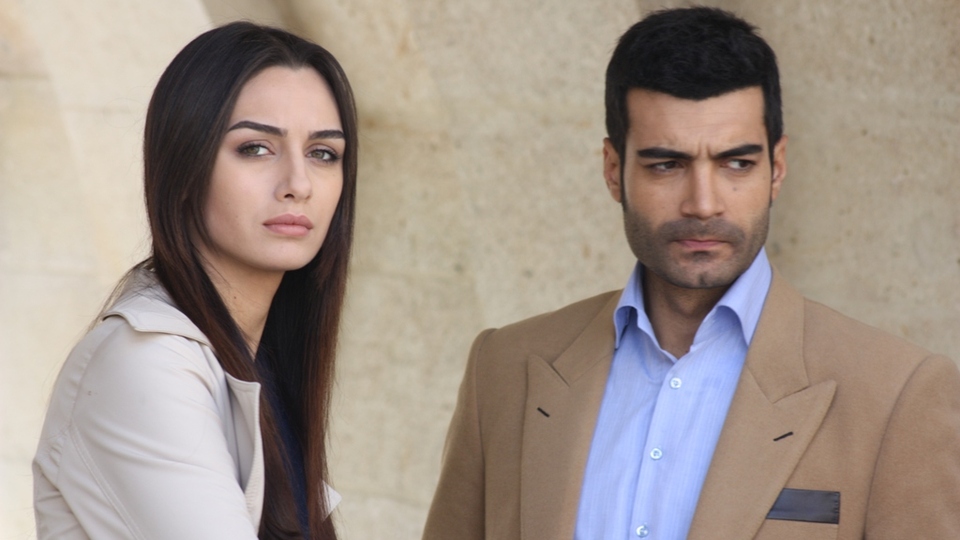 Eski eşler buluşuyor