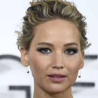 Düşük göz kapaklılar için 10 makyaj hilesi!