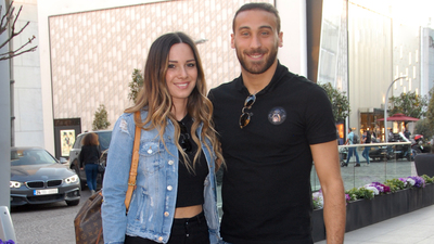 Eşiyle mağazaları dolaştı