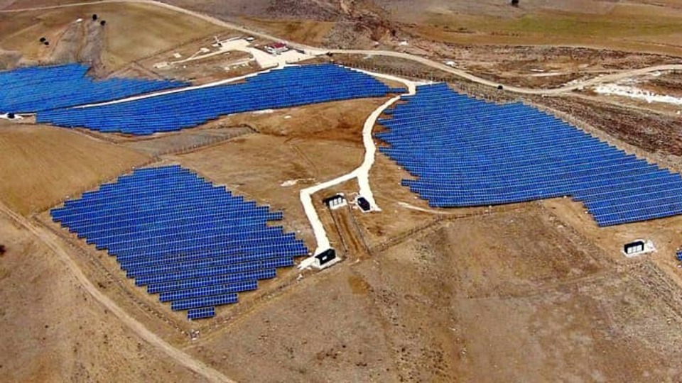 Bir günde ikinci yabancı satışı da geldi