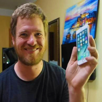 6100 liralık iPhone X'i paramparça etti