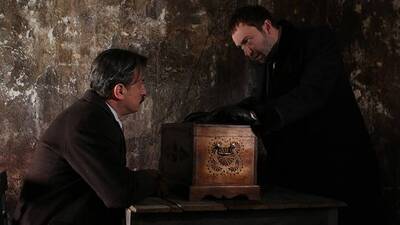 Charles Hamilton, korkunç bir plan yapıyor