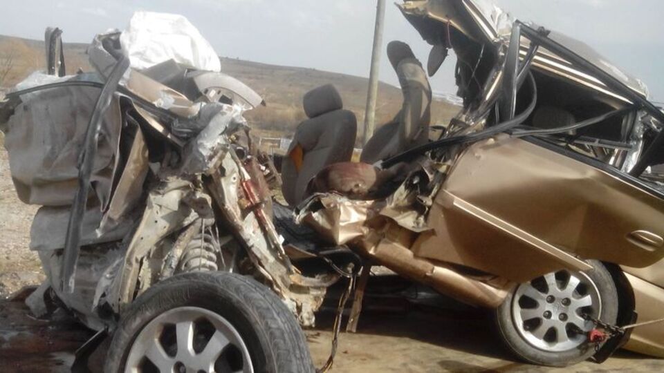 Anne TIR'ın altında can verdi! Oğlu ağır yaralı...