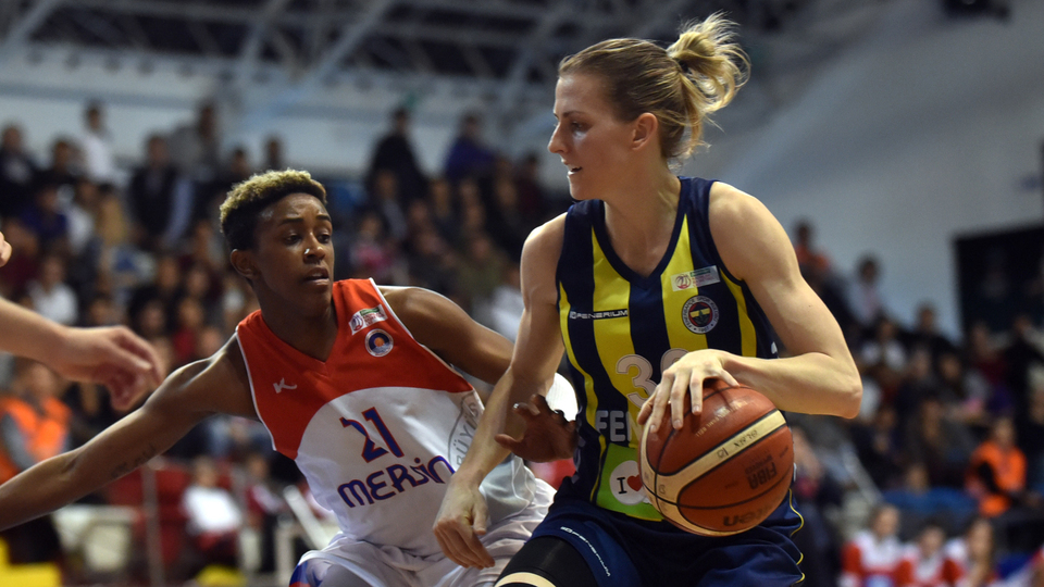 Kanarya son 4'e kaldı!