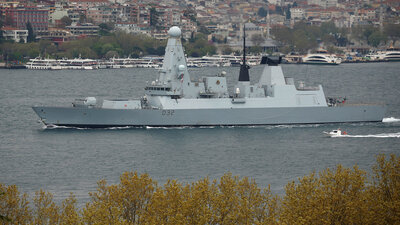 'Putin'i avlayacak' denilen savaş gemisi İstanbul Boğazı'nda!