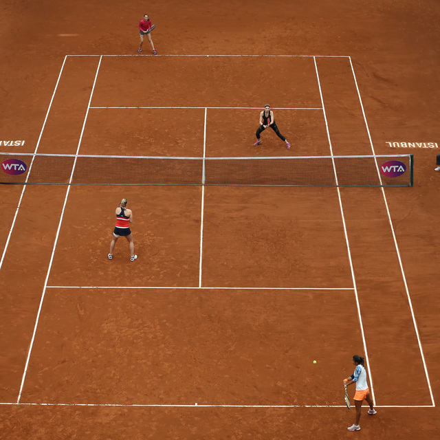 Çağla Büyükakçay ve Timea Babos ikinci turda!