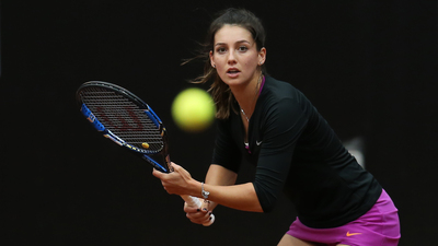 İpek Soylu'dan erken veda