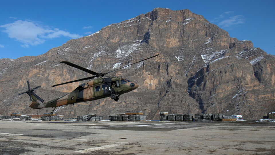 Hakkari'de PKK'ya hava operasyonu