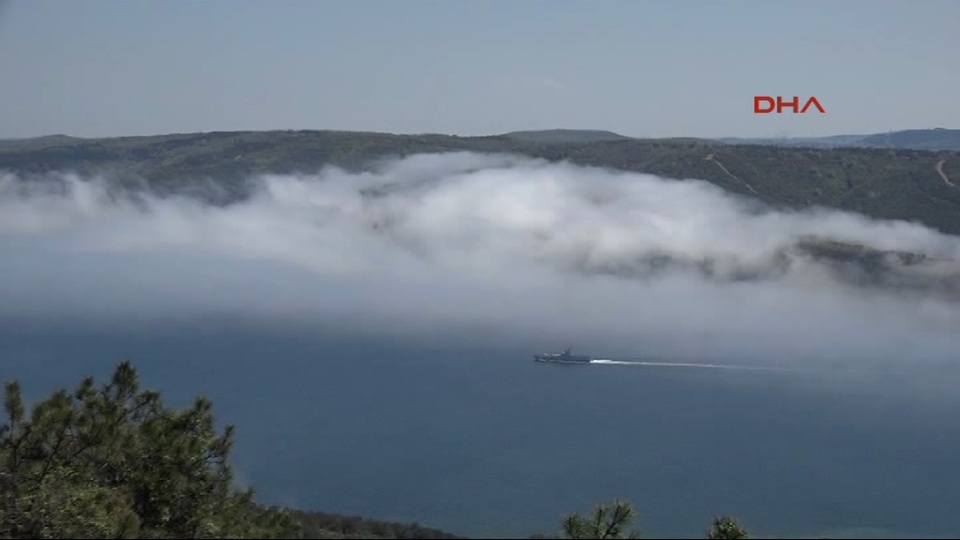 Karadeniz'de Rus savaş gemisi, yük gemisi ile çarpıştı!
