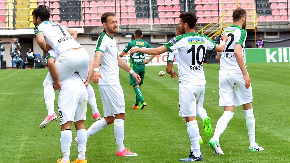 Akhisar'da hedef 3 puan