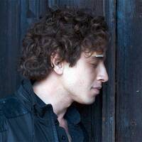 "Bir daha bu evin önünden geçmeyin..."