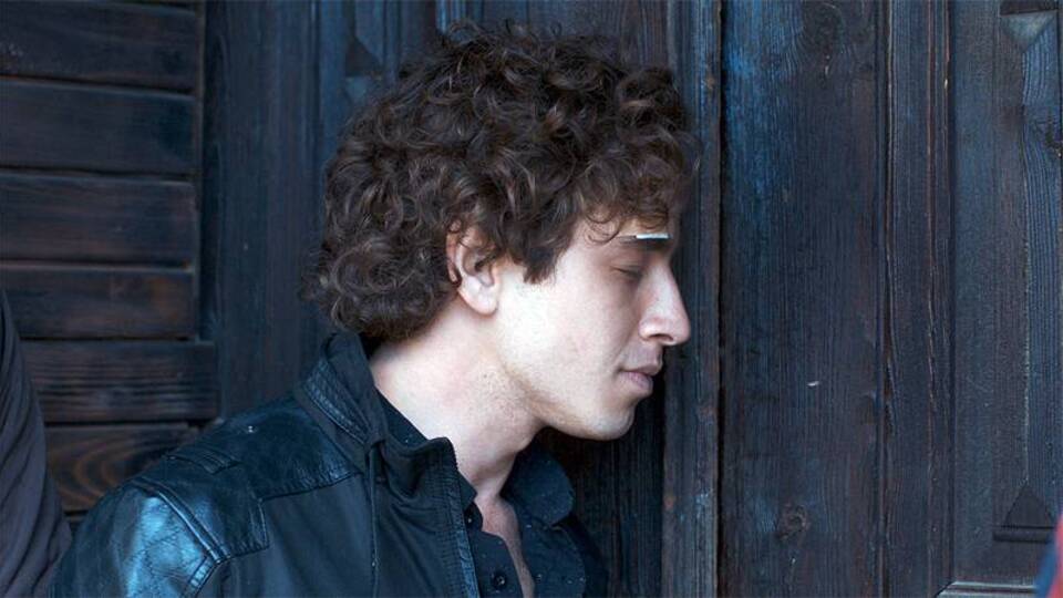 "Bir daha bu evin önünden geçmeyin..."