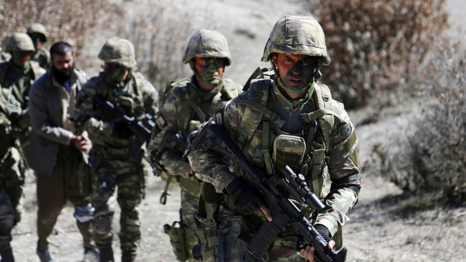 Kağan, zor bir seçim yapmak zorunda kalır