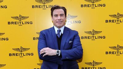 Ünlülerin saatçisi satıldı