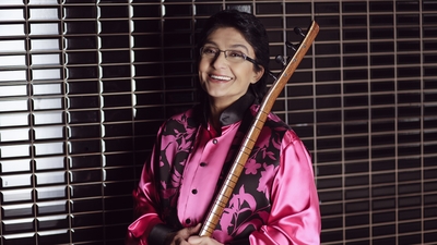 'Bizi akıllı telefonlar değil türküler birleştirebilir'