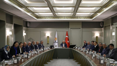 AK Parti'de olağanüstü kongre tarihi kesinleşti