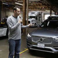 Devlerin büyük kavgası