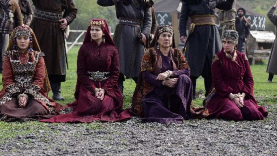 Ertuğrul, Dündar'ı kurtarıyor