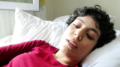 4'üncü kattan zemine çakıldı, yatağa mahkum oldu!