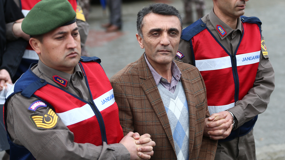 FETÖ'nün "üs imamı", '1 dolar'ını geri istedi!