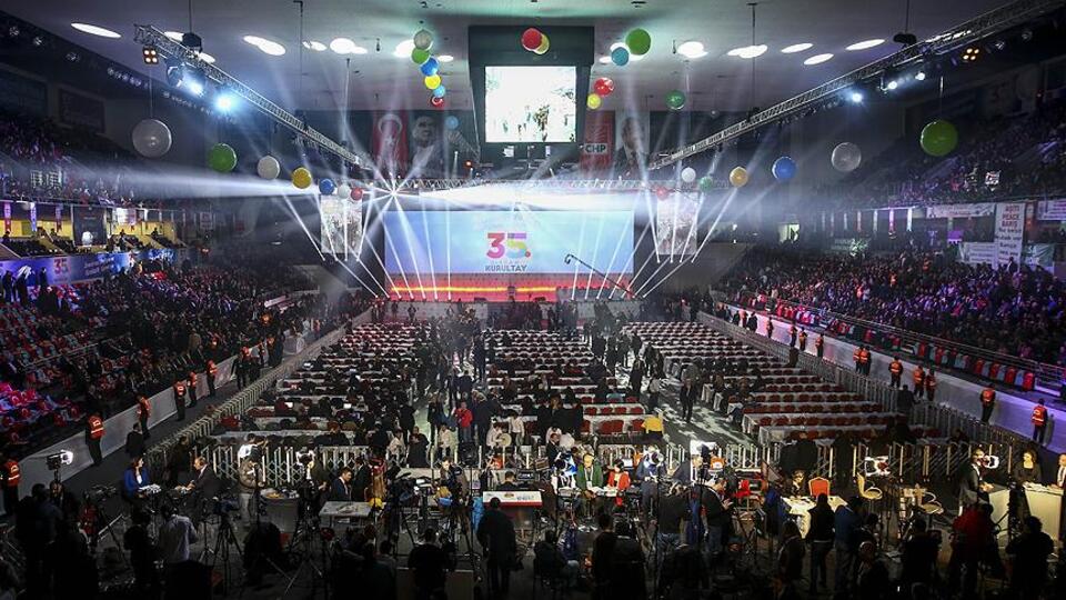 CHP'de olağanüstü kurultay için 650 delegenin imzası gerekiyor