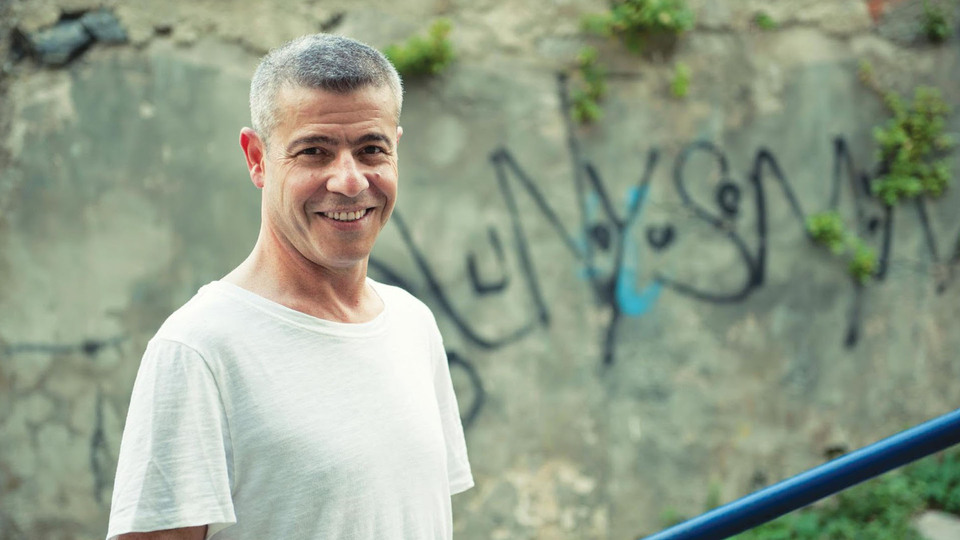 Levent Yüksel annesini 7, babasını 35 yaşında tanımış!