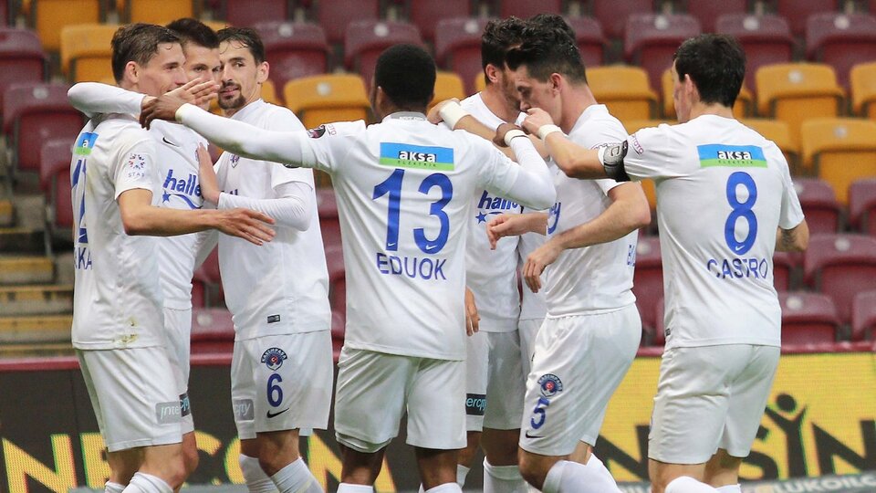 "Paşa paşa 3 yemek!"