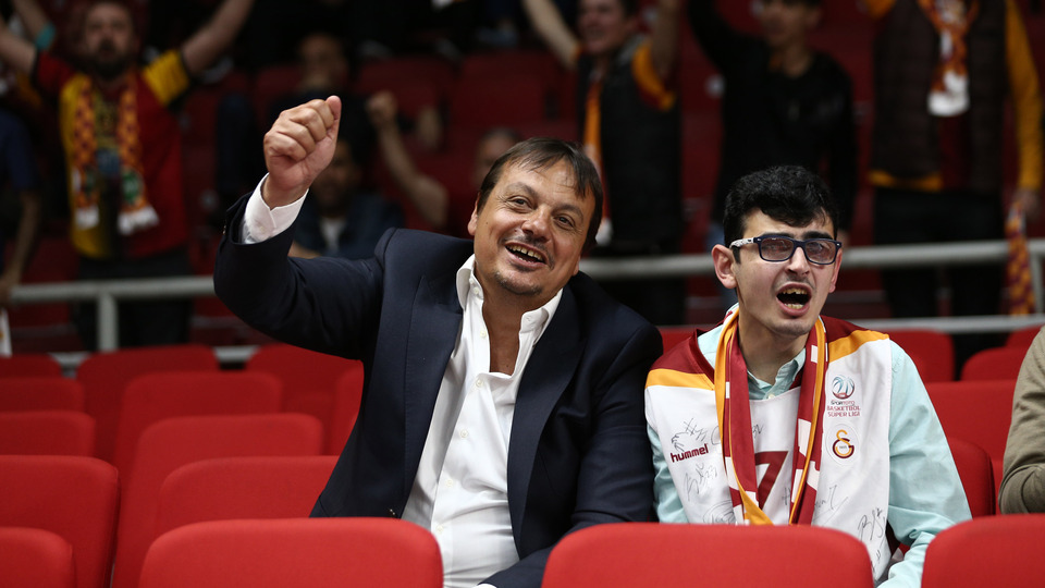 Ataman'dan şık hareket