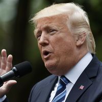 Trump, FBI Direktörünü kovdu!