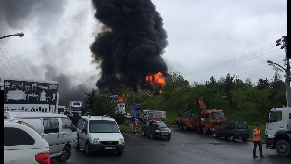 Trabzon'da sanayi bölgesinde yangın