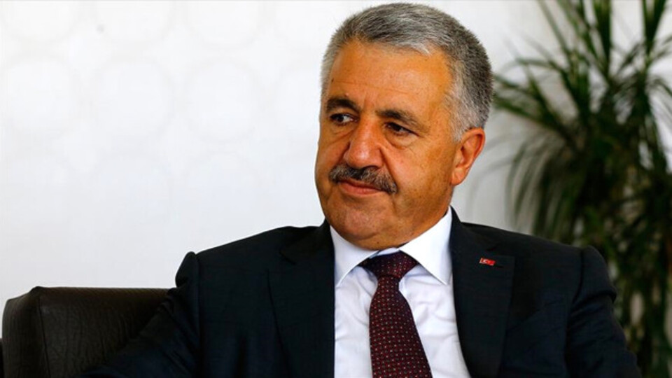 Wikipedia'ya çağrı: O bilgileri kaldırın izin verelim