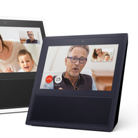 Sesli asistanına ekran ekledi