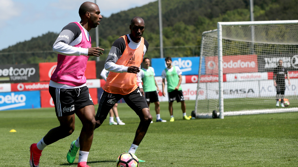 Beşiktaş'ta Atiba sevinci