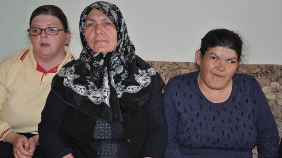 İkinci kızının da down sendromlu olduğunu öğrenince yataklara düştü ama...