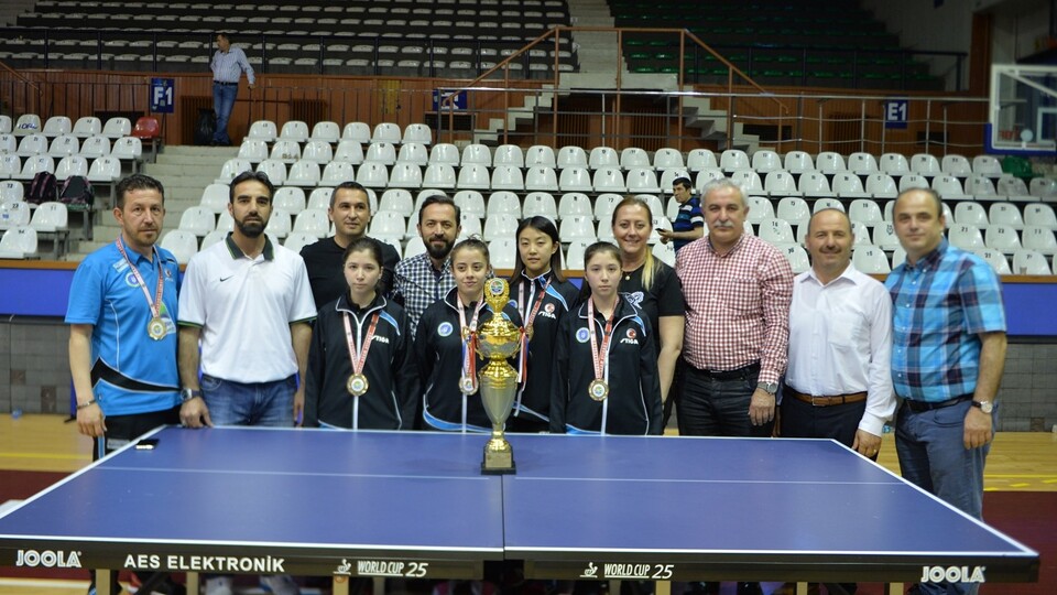 Masa tenisinde şampiyon Bursa BŞB!