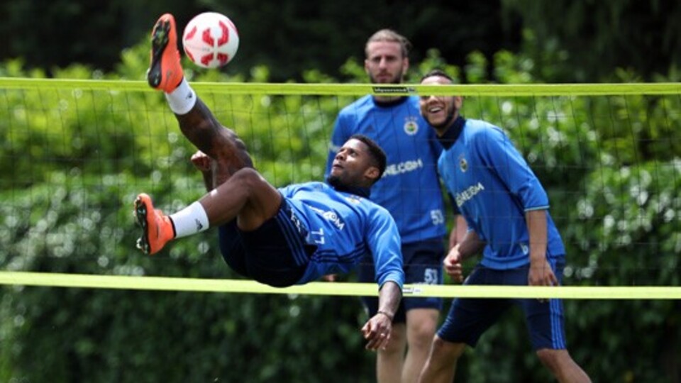 F.Bahçe'de gözler kupaya çevrildi