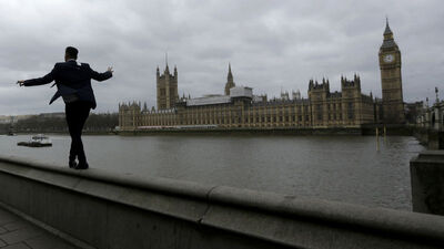 Dev ülke kaosun eşiğinde