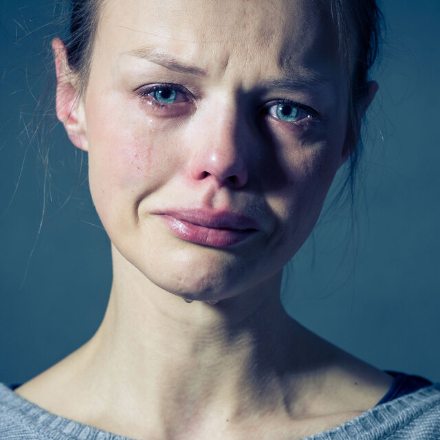 Çok önemli uyarı! Başkasının gözyaşını silmeyin...