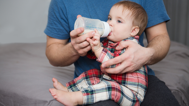 Çocuğunuza şekerli süt vermeden önce bir kez daha düşünün!