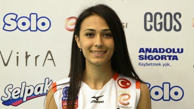 Eczacıbaşı onu bırakmadı!