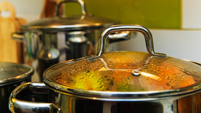 Pişirdiğiniz yemeği sadece 1 kere ısıtın! Çünkü...