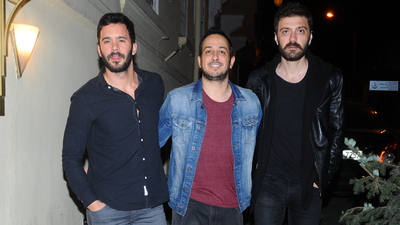 Hayranlarının ilgisinden kaçtılar