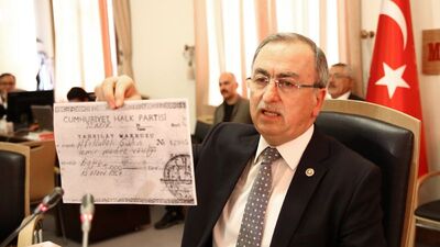 CHP'den Reşat Petek'e 'Gülen bağışı' tepkisi: Belge sahtedir