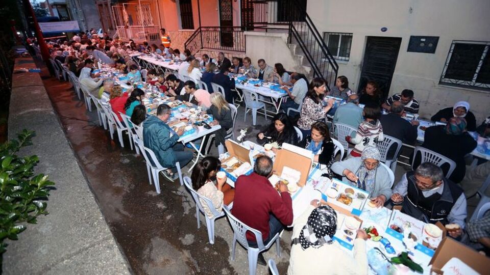 İzmir iftar vakti ne zaman?