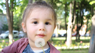 Ünlüler, Ece'nin yürüyebilmesi için seferber oldu