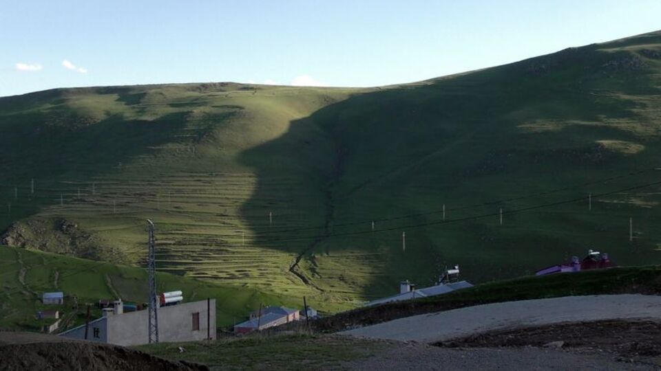 Atatürk silüeti erkenden çıktı