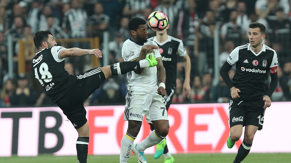 Lens'ten kafa karıştıran hareket!